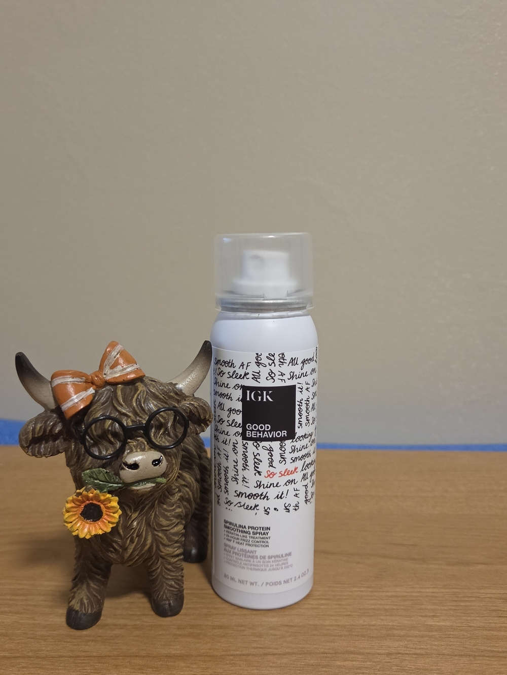IGK Good Behavior Smoothing Spray - White